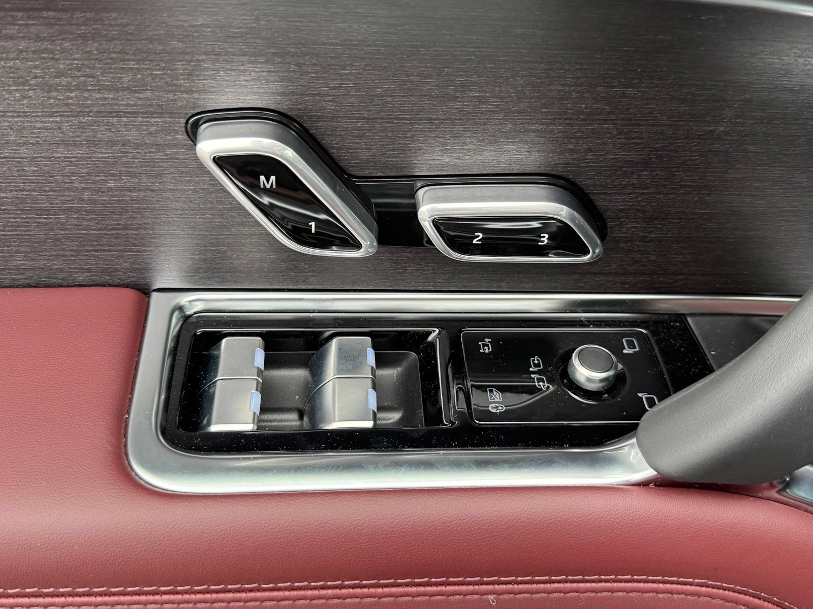 New 2026 Land Rover Range Rover SE AWD/4WD image 15