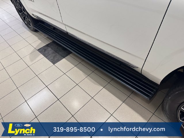 Used 2024 GMC Yukon XL Denali Ultimate AWD/4WD image 26