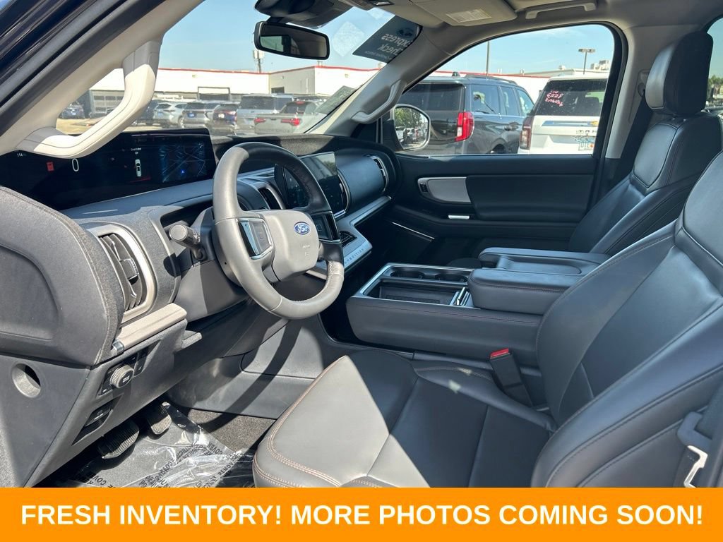 Used 2025 Ford Expedition Active AWD/4WD image 8