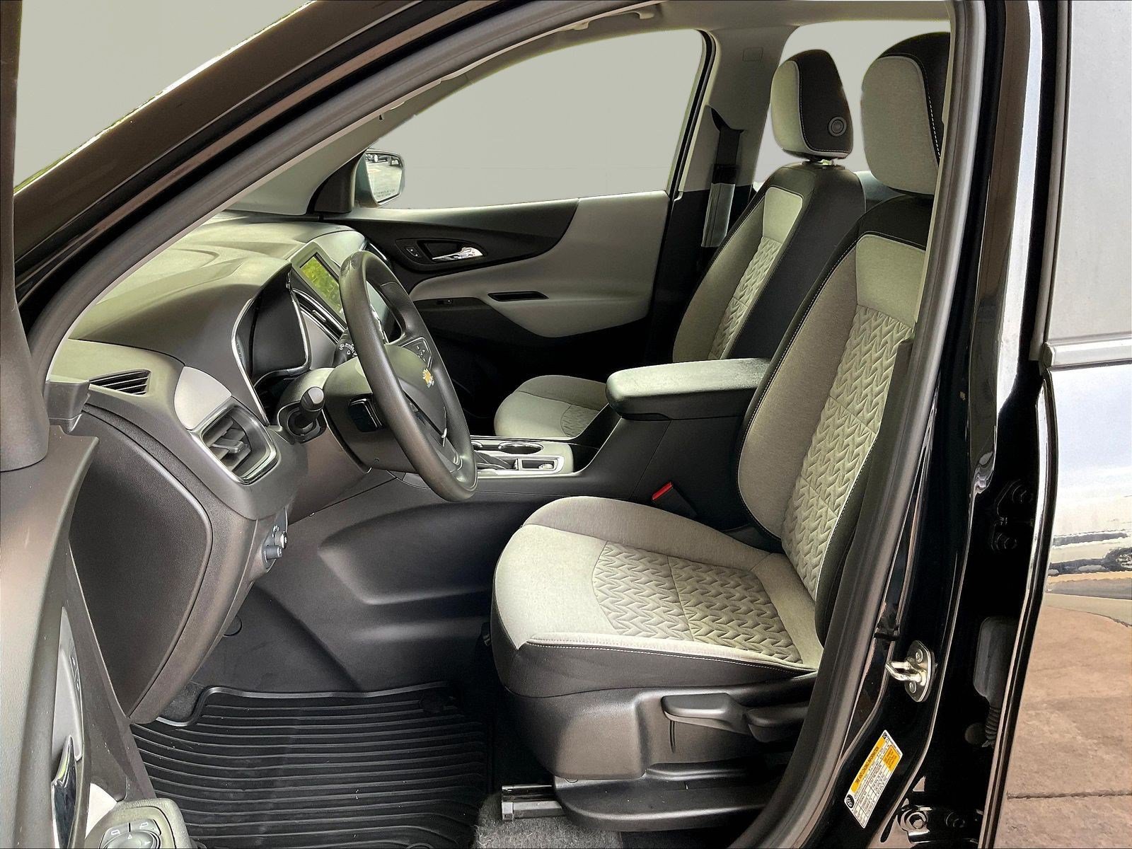 Used 2024 Chevrolet Equinox LS w/ Midnight Edition FWD image 20