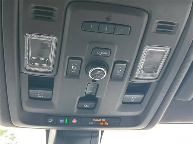 Used 2021 GMC Yukon Denali w/ Denali Premium Package RWD image 35