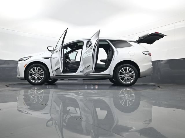 Used 2023 Buick Enclave Essence w/ Experience Buick Package AWD/4WD image 35