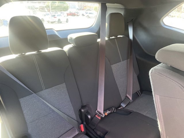 Used 2025 GMC Acadia Elevation image 34