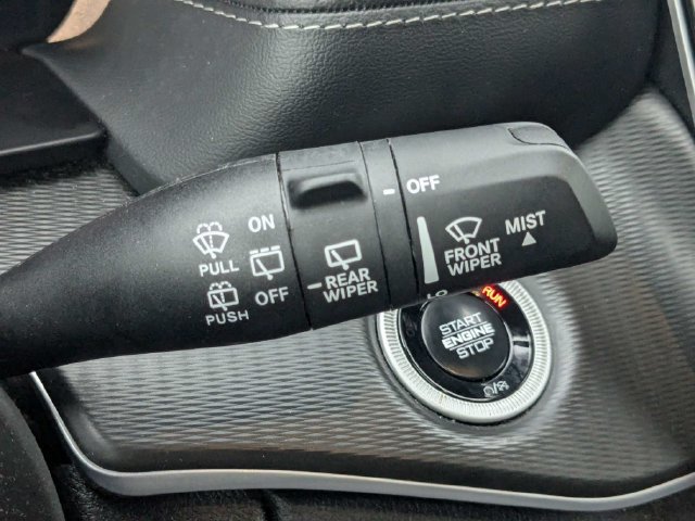 Used 2025 Jeep Grand Cherokee Laredo X RWD image 28