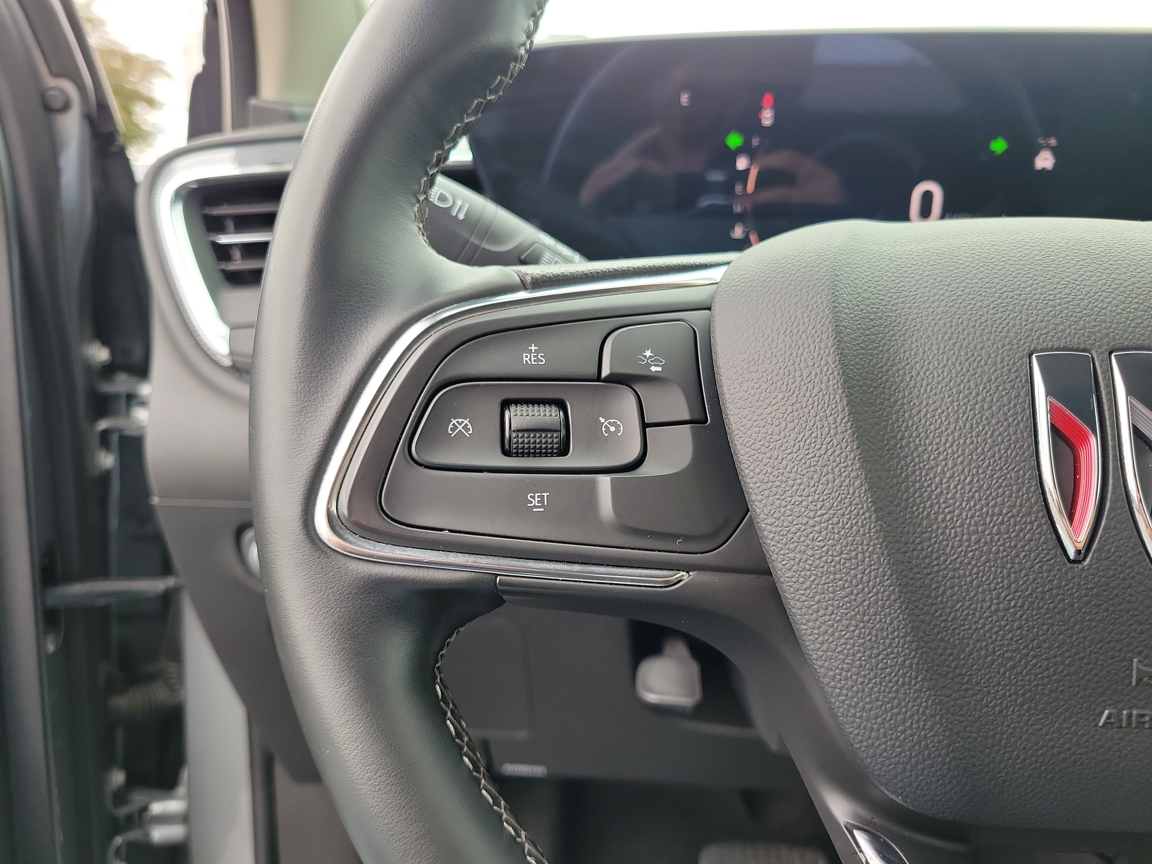 Used 2025 Buick Encore GX Preferred FWD image 23