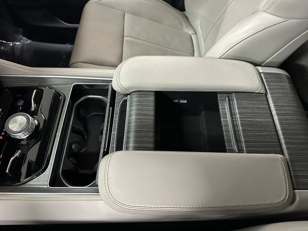 Certified 2024 Jeep Wagoneer Series III AWD/4WD image 32