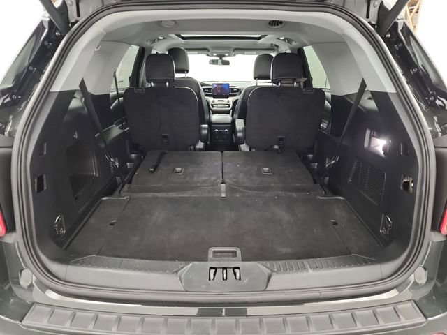 Used 2022 Ford Explorer XLT w/ Equipment Group 202A image 22