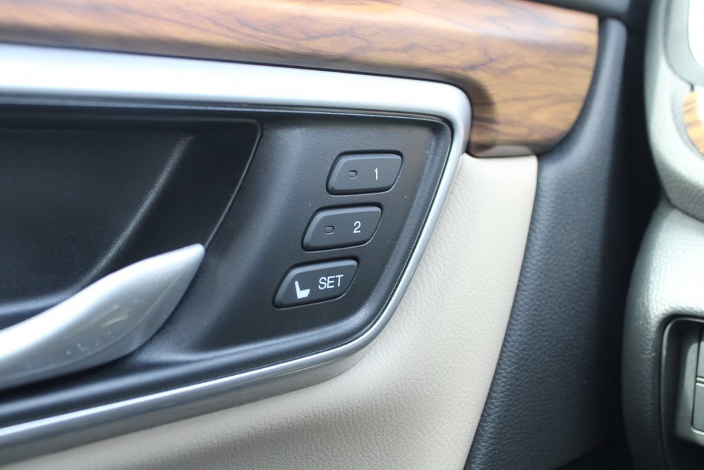 Certified 2018 Honda CR-V Touring image 31