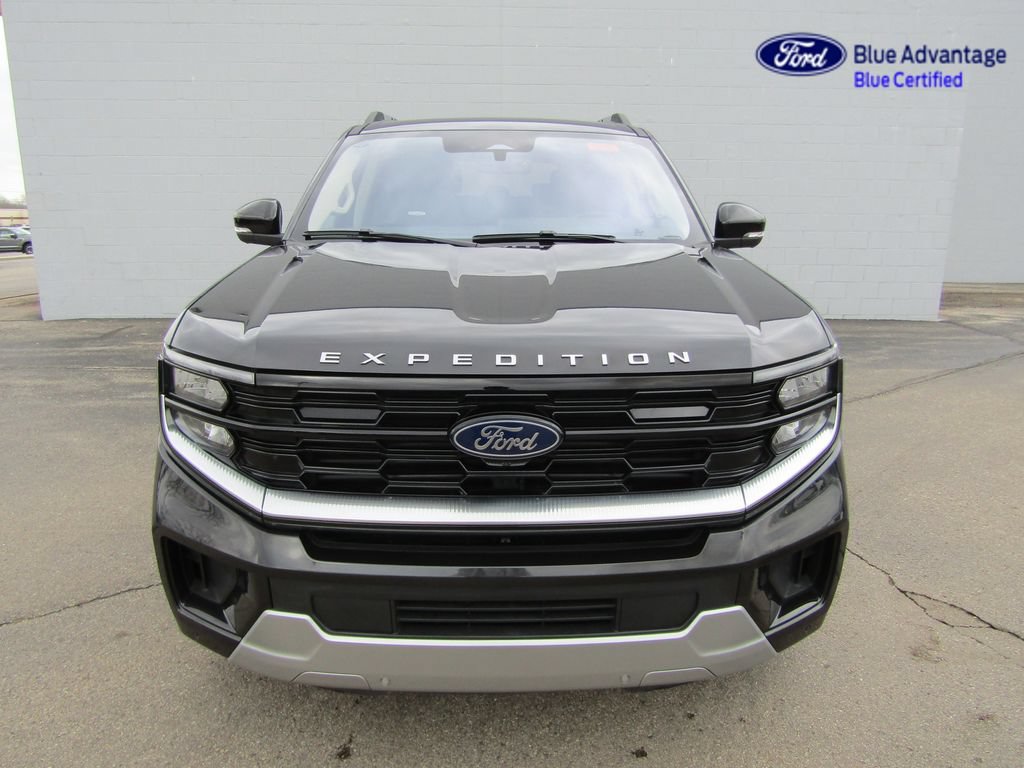 Certified 2025 Ford Expedition Platinum AWD/4WD image 5