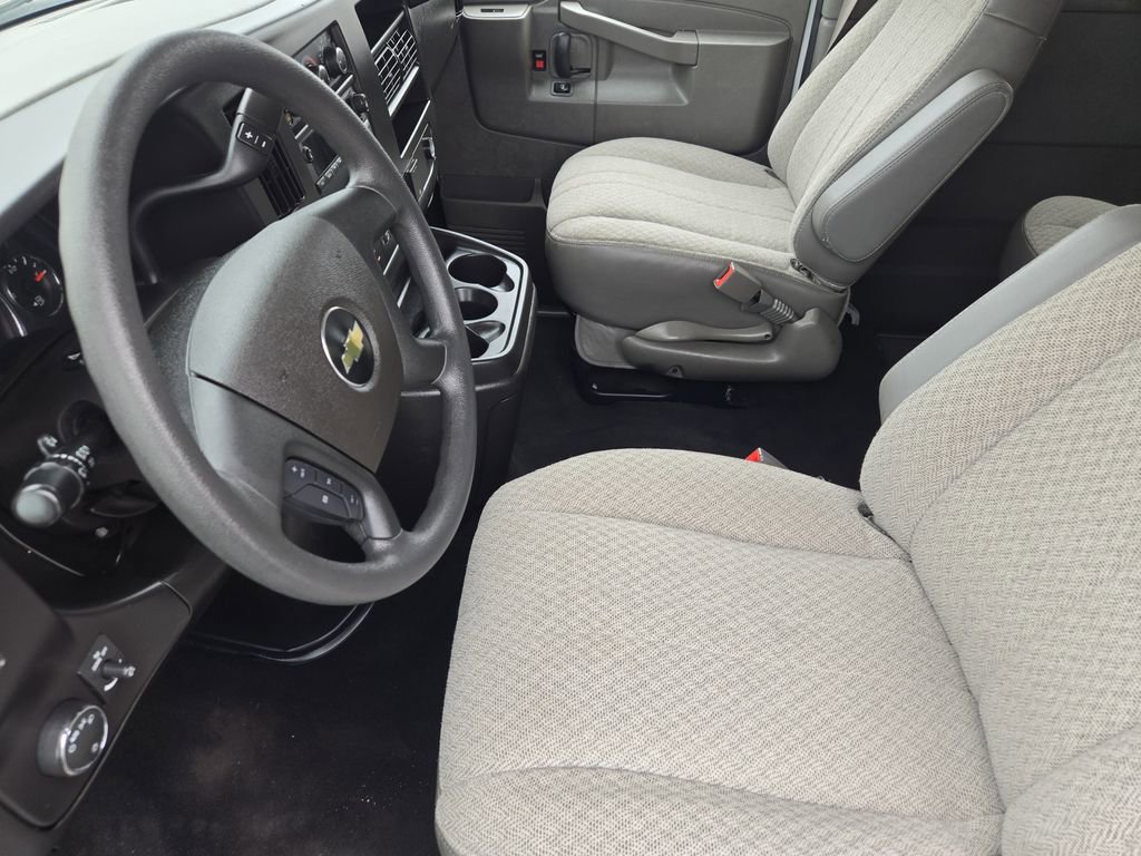 Used 2023 Chevrolet Express 3500 LT w/ LT Preferred Equipment Group image 9