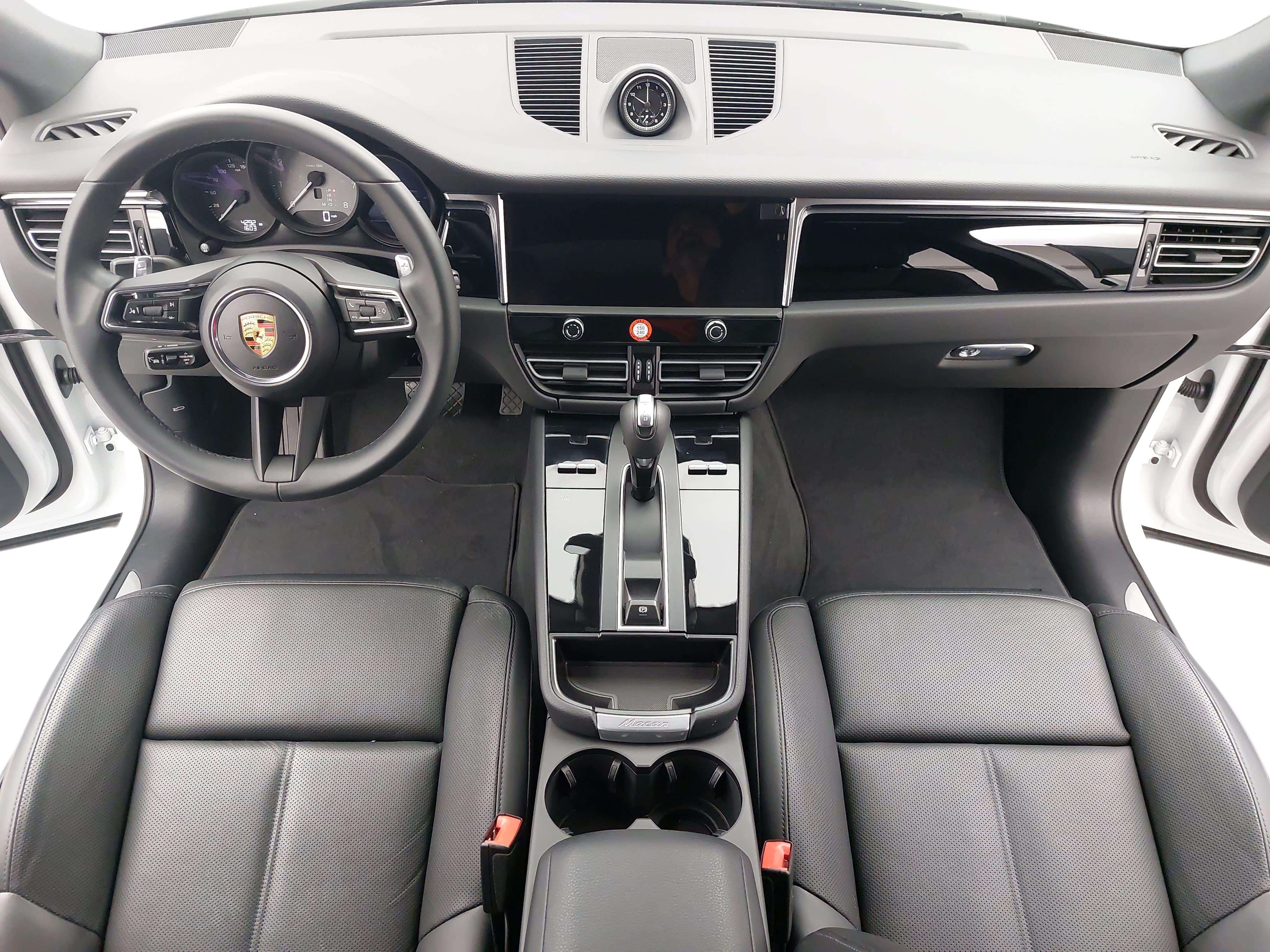 Certified 2026 Porsche Macan S AWD/4WD image 11