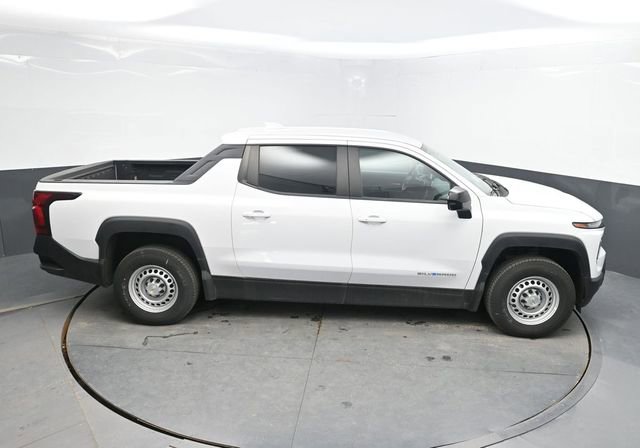 Used 2024 Chevrolet Silverado EV W/T AWD/4WD image 29