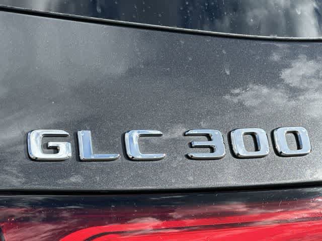 Used 2025 Mercedes-Benz GLC 300 4MATIC image 27