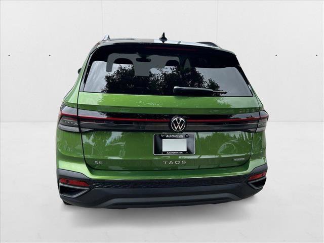 New 2025 Volkswagen Taos SE image 7