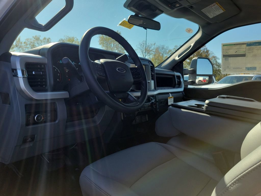 New 2026 Ford F350 XL w/ XL Chrome Package image 21