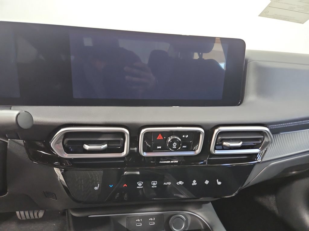 New 2026 Nissan Sentra SV FWD image 17