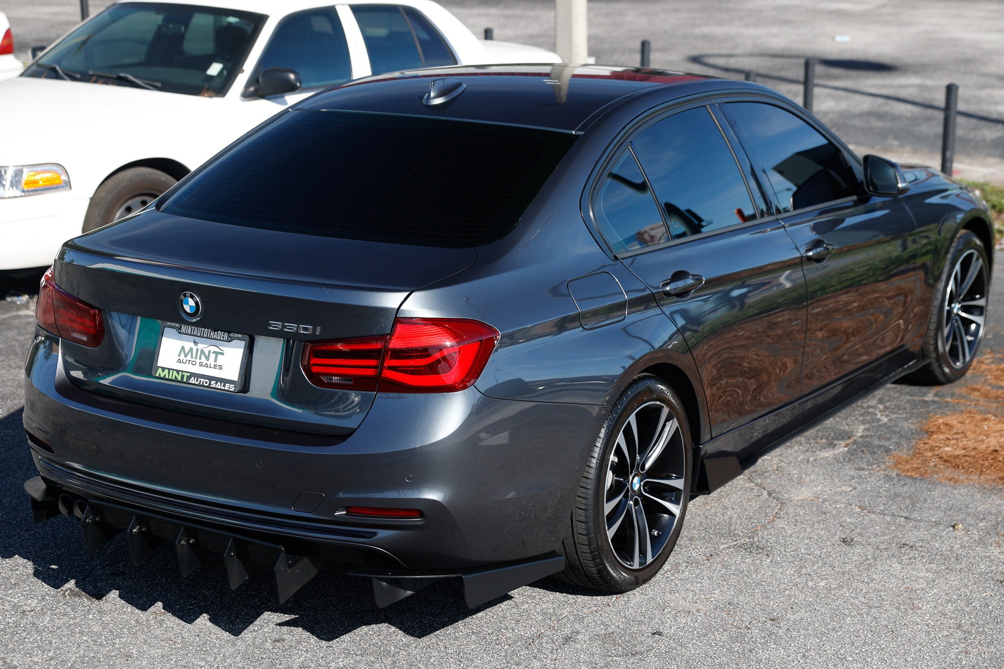 Used 2018 BMW 330i Sedan w/ Premium Package RWD image 15