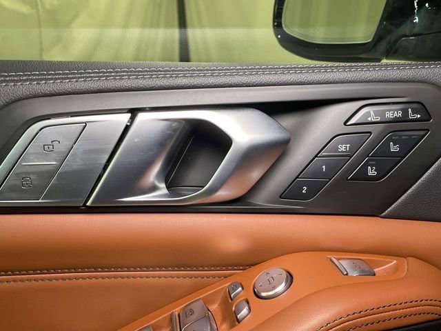 Used 2022 BMW X7 xDrive40i w/ Premium Package image 40