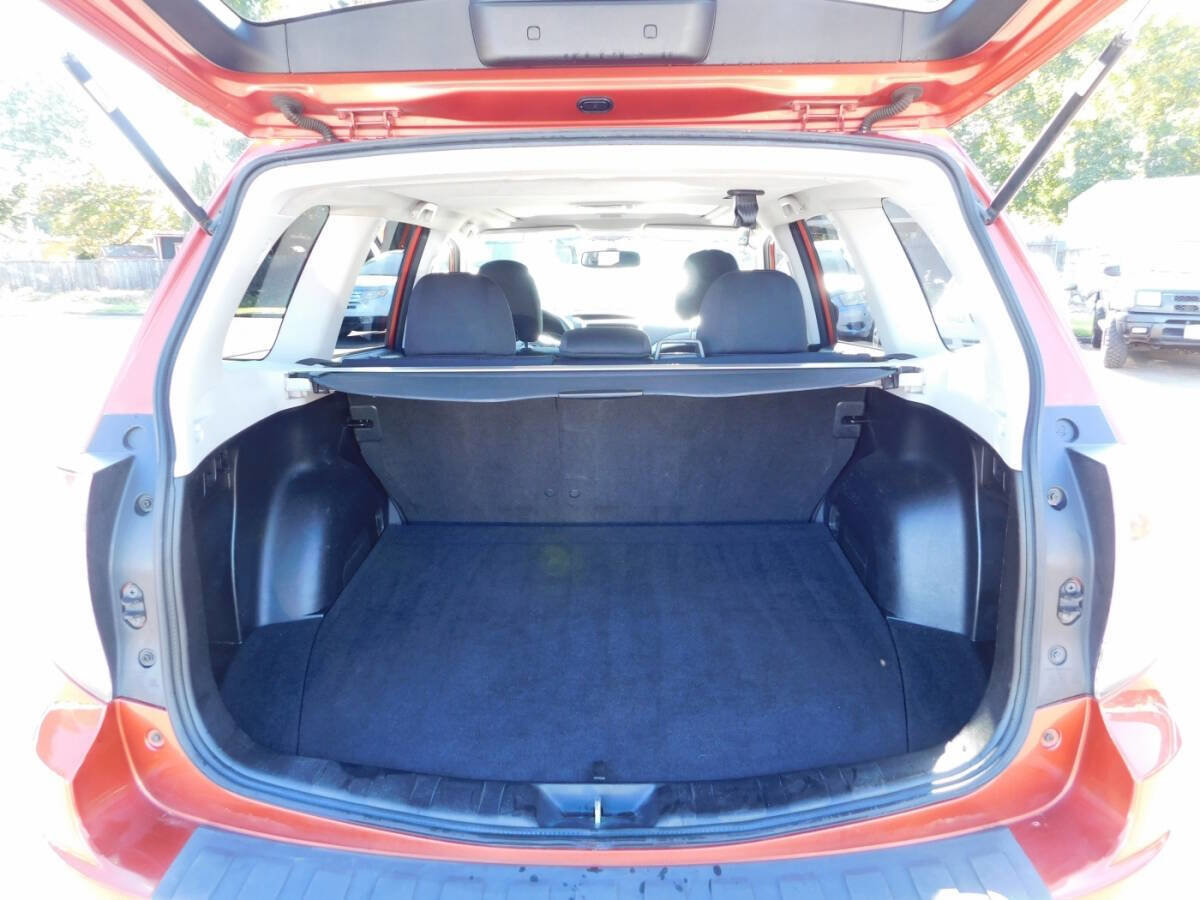 Used 2011 Subaru Forester 2.5X Premium image 5