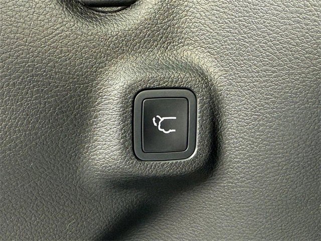 New 2025 Jeep Compass Latitude w/ Sun & Sound Group image 8