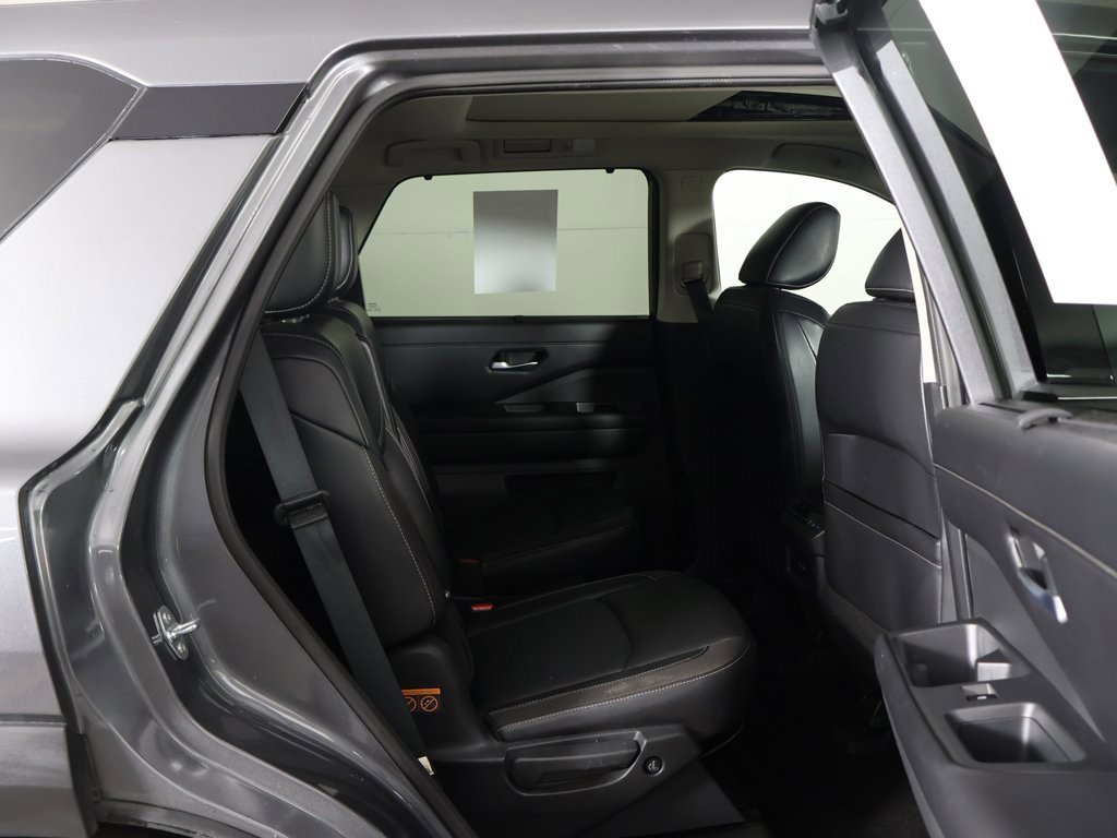 Used 2024 Nissan Pathfinder SL w/ SL Premium Package image 34