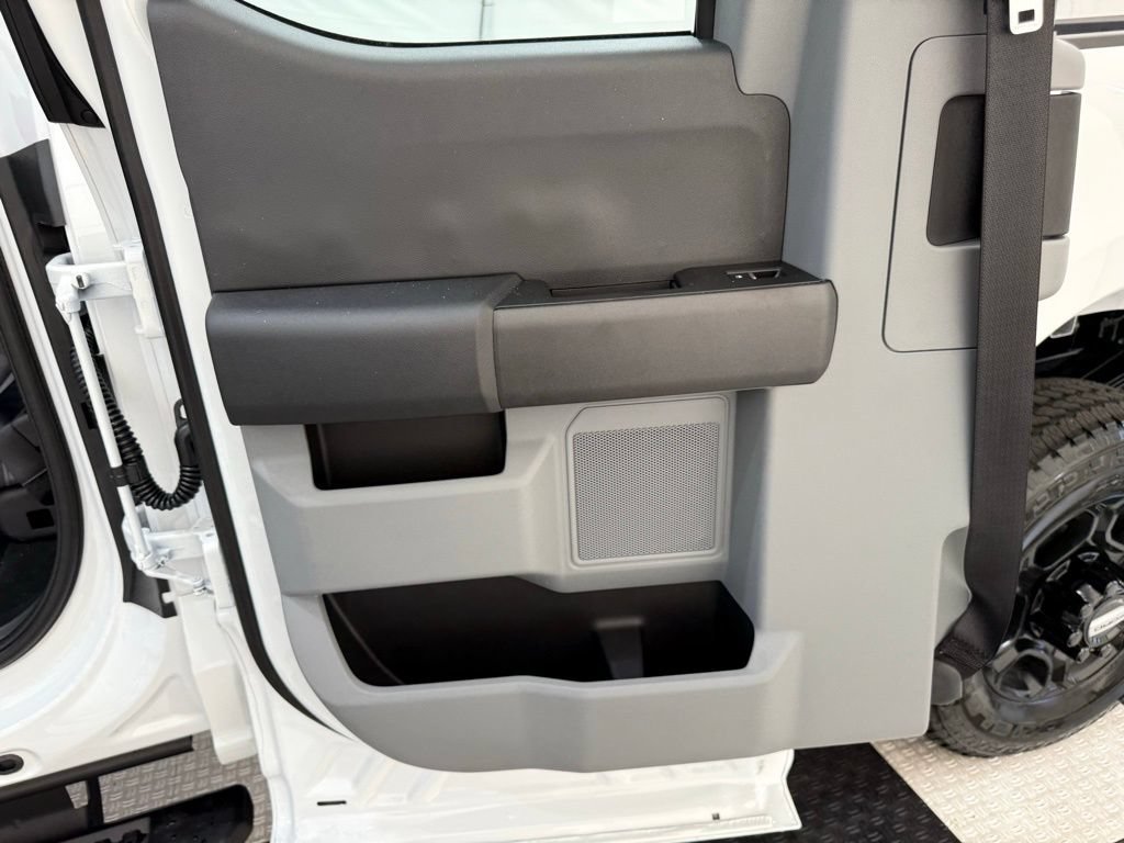 New 2026 Ford F350 XL w/ STX Appearance Package AWD/4WD image 18