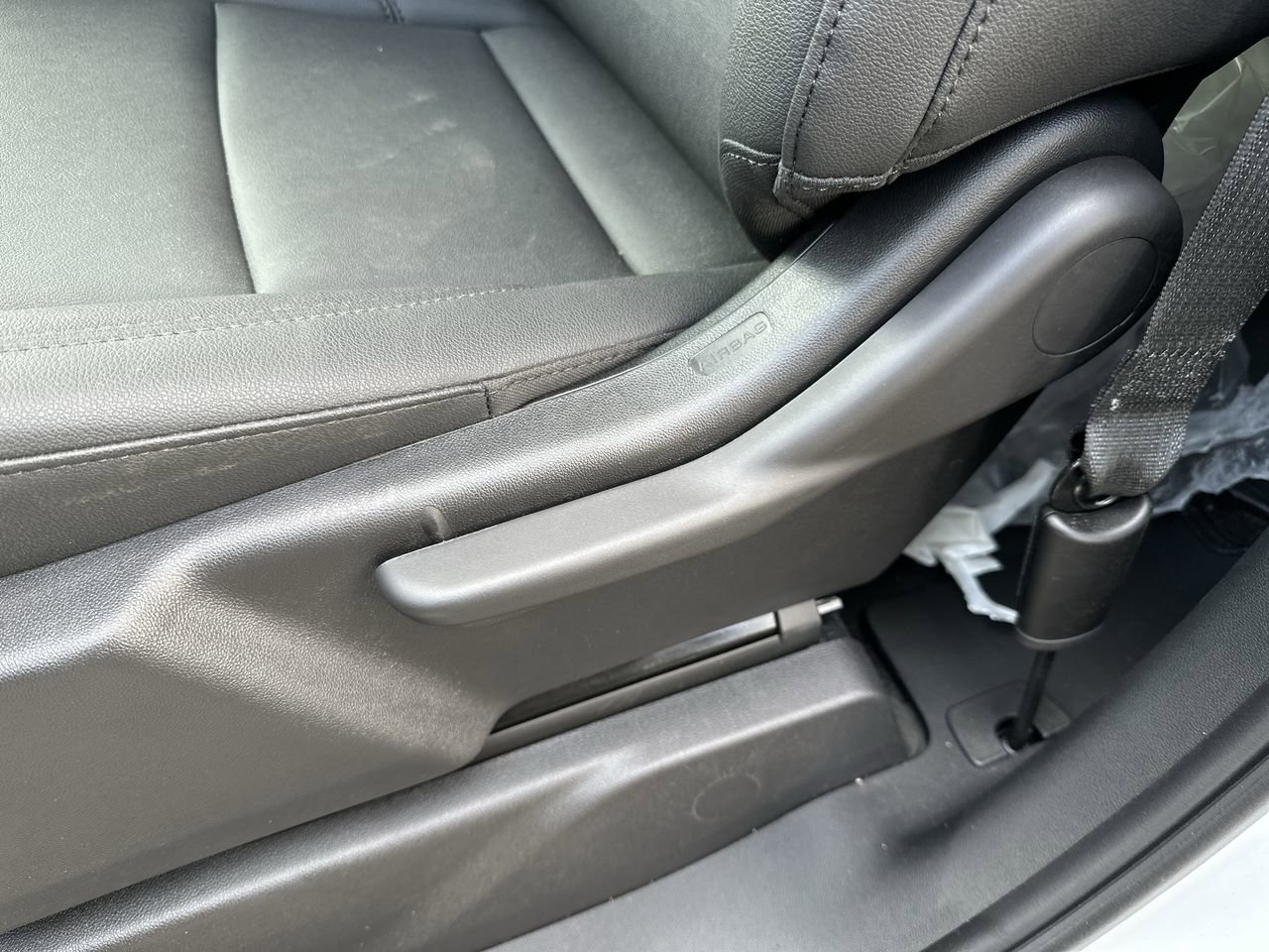 New 2025 GMC Sierra 2500 Pro w/ Convenience Package image 12