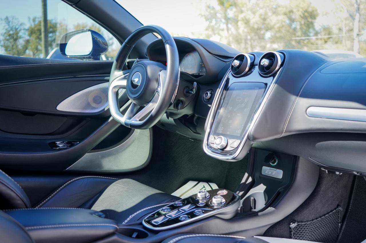 Used 2021 McLaren GT image 12