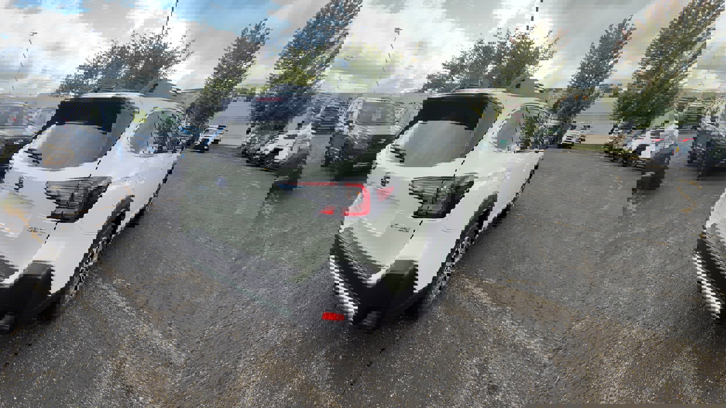 Certified 2023 Subaru Outback Limited w/ Popular Package #2 image 3