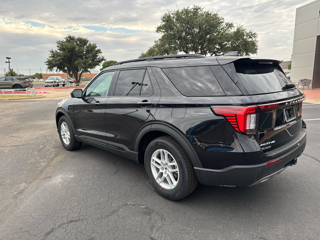 New 2026 Ford Explorer Active w/ Active Comfort Package RWD image 7
