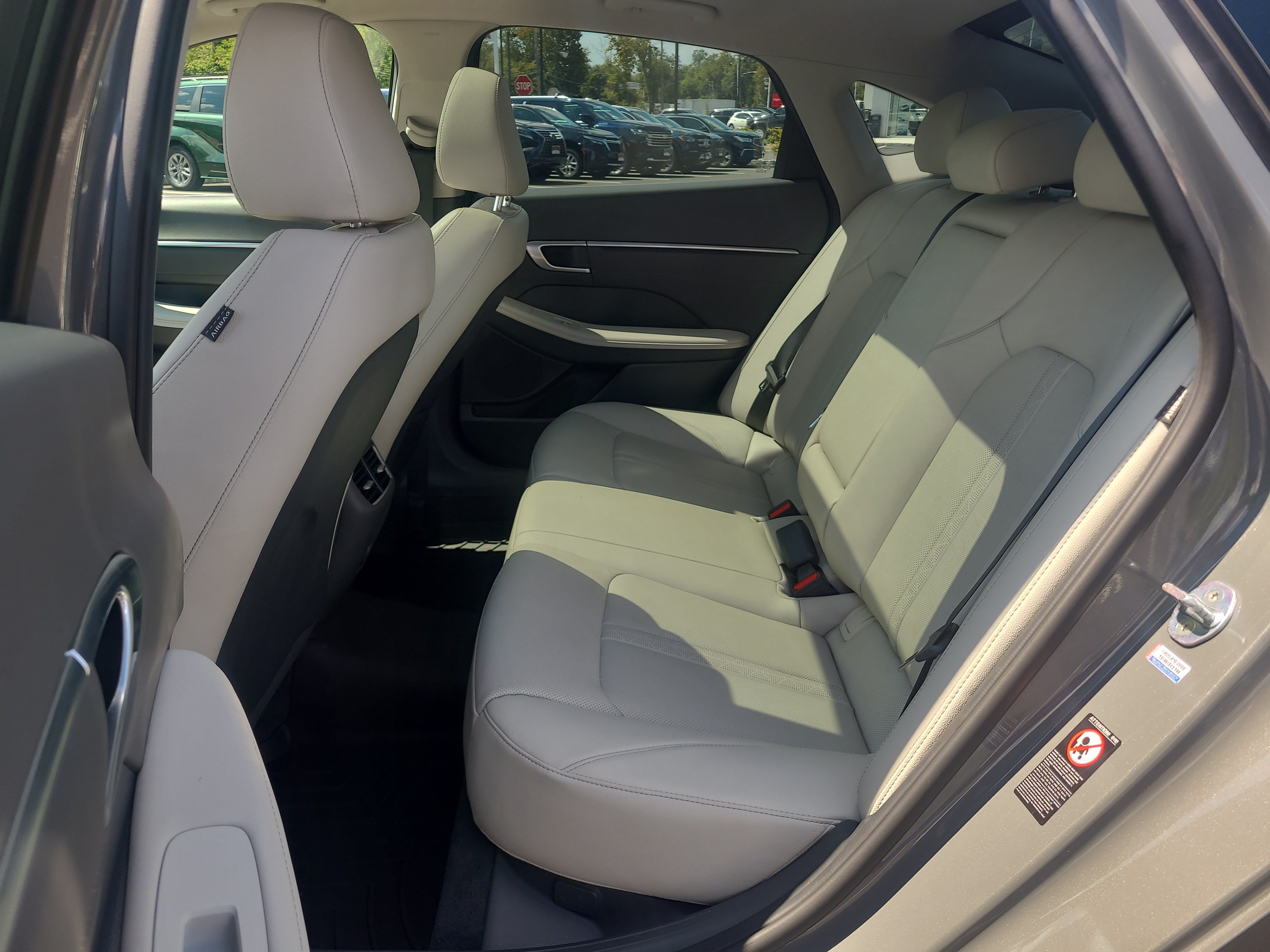 Used 2022 Hyundai Sonata Limited w/ Cargo Package FWD image 29