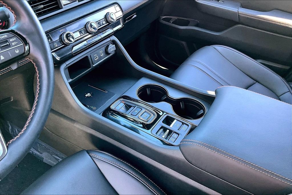 Certified 2025 Honda Pilot TrailSport image 13