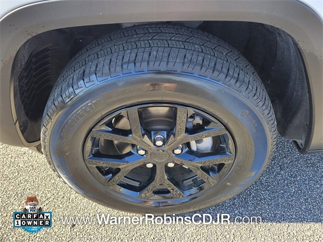 Used 2024 Jeep Grand Cherokee Altitude image 18