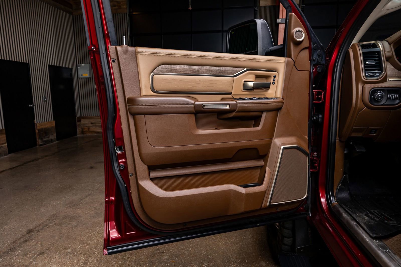 Used 2023 RAM 3500 Limited image 35