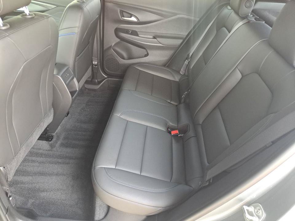 Used 2024 Buick Envista Sport Touring w/ Convenience I Package FWD image 12
