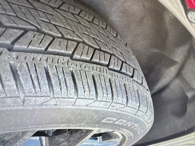 Used 2025 Chevrolet Traverse RS AWD/4WD image 17