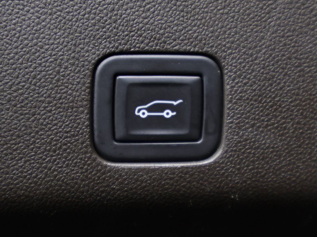 Used 2023 Chevrolet Tahoe Z71 w/ Z71 Off-Road Package image 20