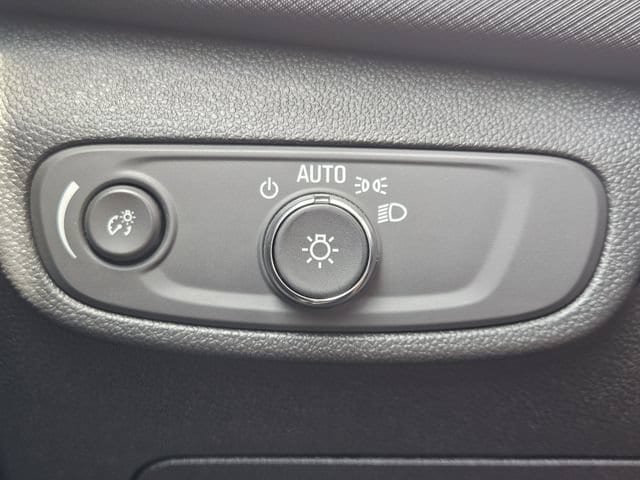 Used 2025 Chevrolet TrailBlazer LT AWD/4WD image 22