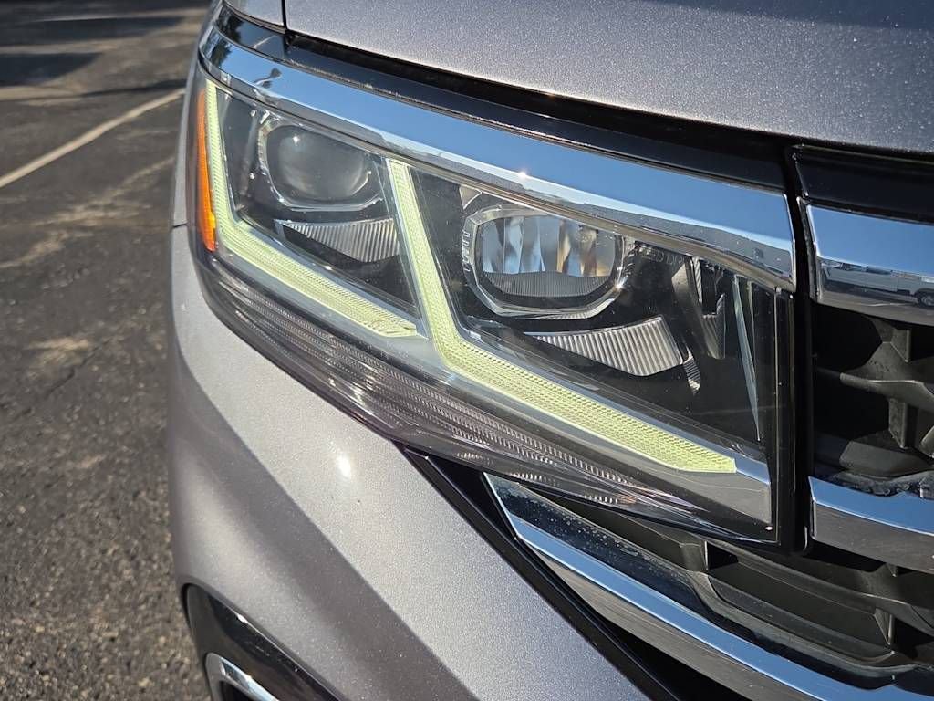 Used 2020 Volkswagen Atlas Cross Sport SEL Premium R-Line image 27