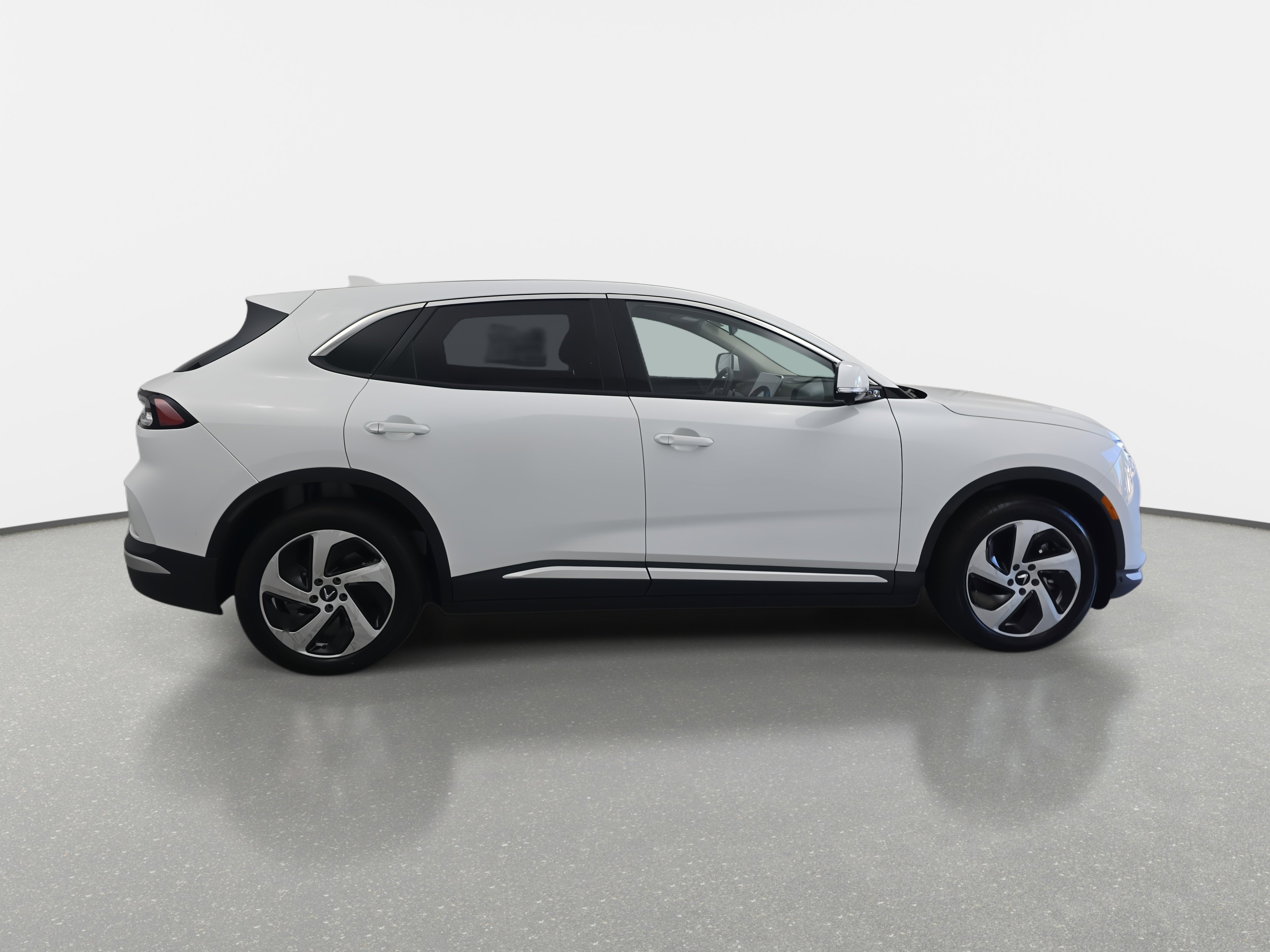 New 2025 VinFast VF 8 Eco image 4