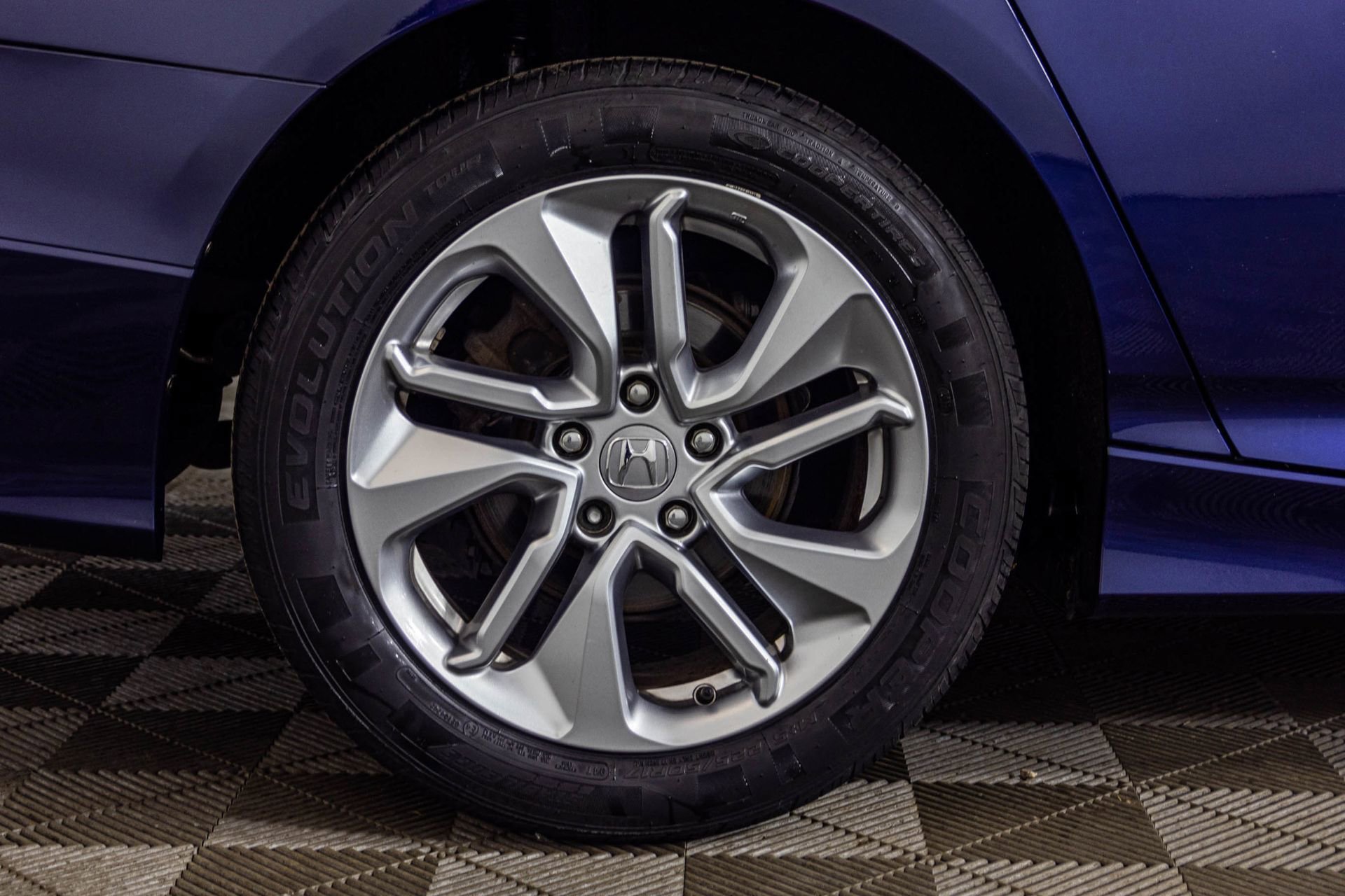 Used 2018 Honda Accord LX image 49