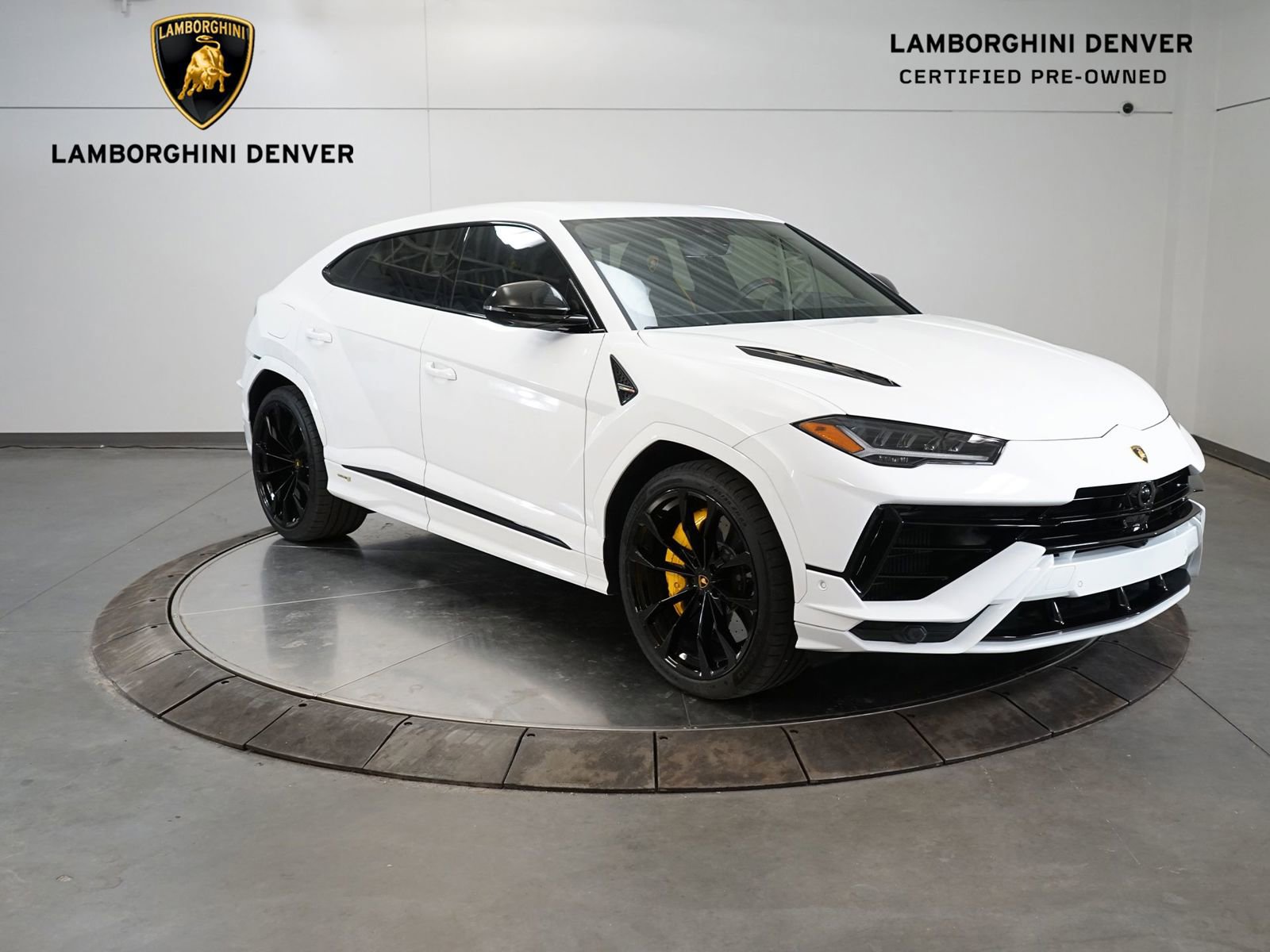 Used 2024 Lamborghini Urus S image 7