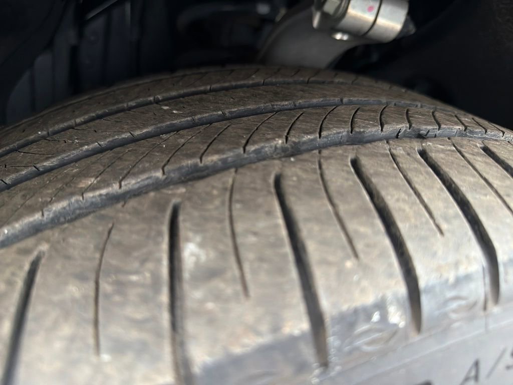 Used 2025 Genesis GV80 3.5T Prestige image 33