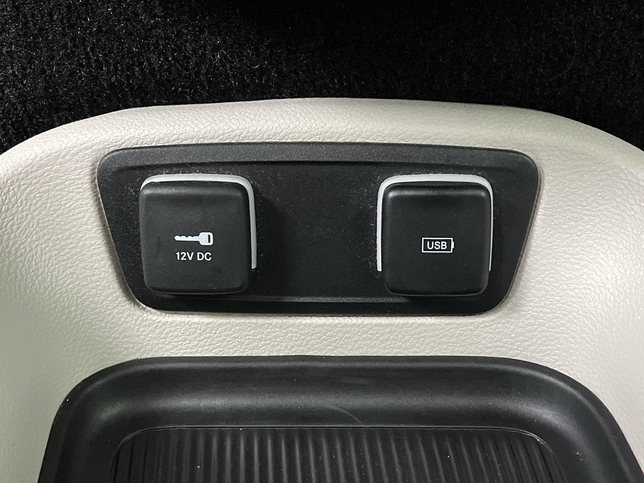 Used 2019 Chrysler Pacifica Touring-L FWD image 24