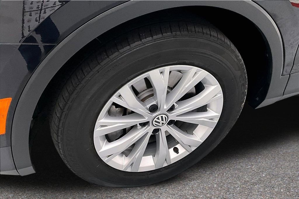 Used 2019 Volkswagen Tiguan S w/ Driver Assistance Package image 31