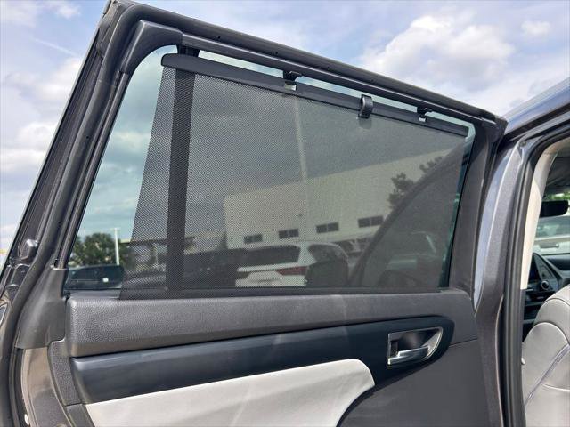 Certified 2025 Toyota Highlander XLE FWD image 18