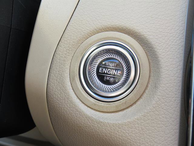 Used 2020 Mercedes-Benz GLC 300 4MATIC image 16