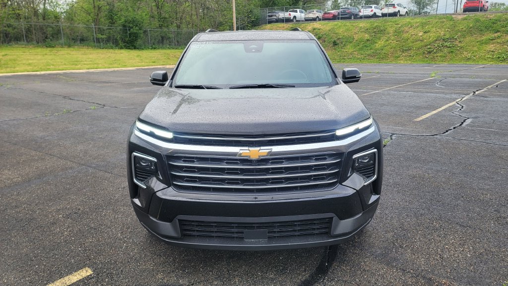 New 2026 Chevrolet Traverse LT w/ Driver Confidence Package FWD image 4