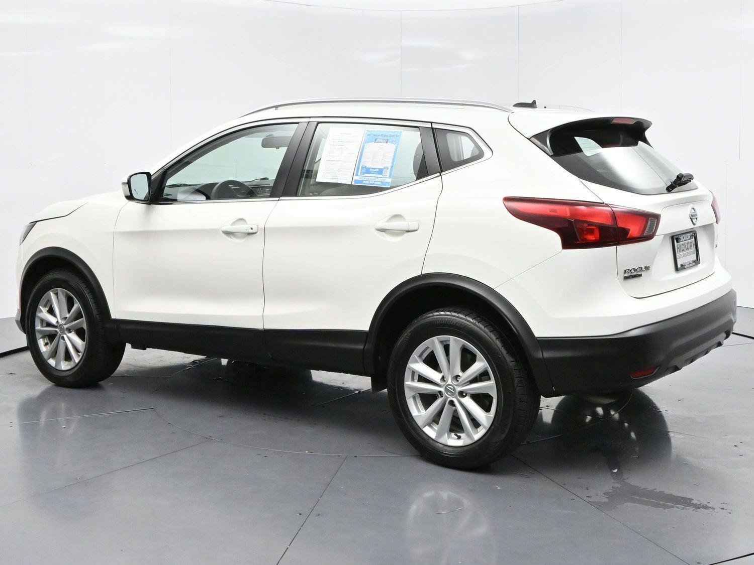Used 2017 Nissan Rogue Sport SV FWD image 5