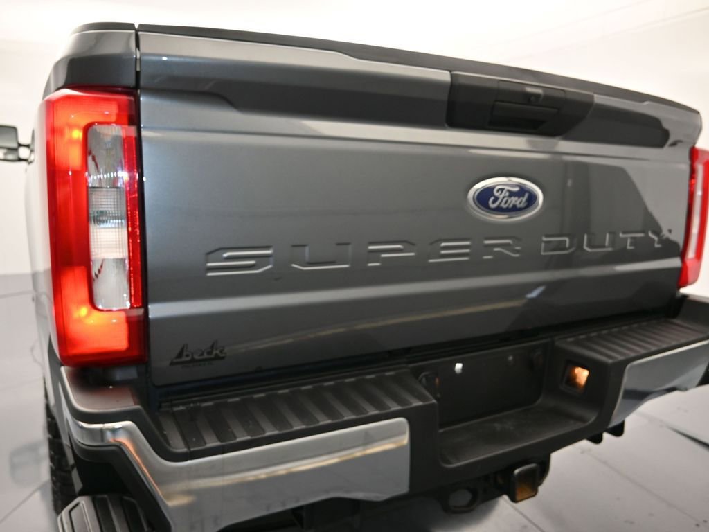 Used 2025 Ford F250 XLT image 23